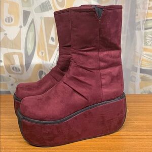 DEMONIA Women's “Violet” Suede Leather Size Zip Platform Boots Size 10